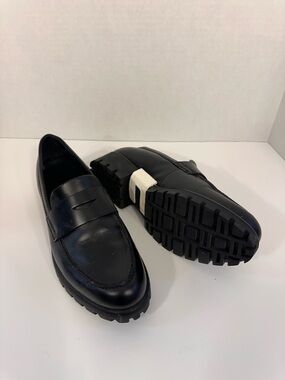 Ecco Black Leather Women's Lug Sole Loafers